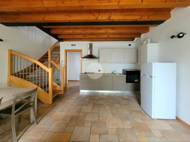 Casa indipendente in vendita a Castelnuovo del Garda VR
