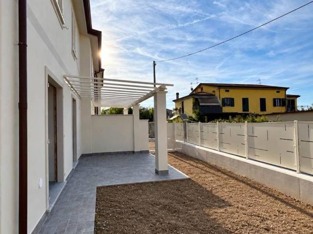 Casa indipendente in vendita a Castelnuovo Magra SP