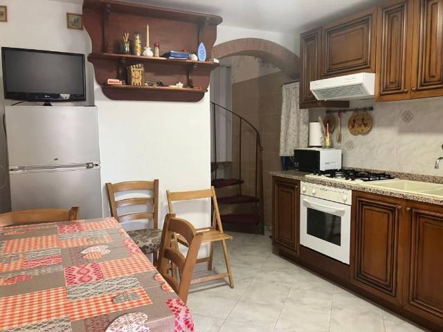 Casa indipendente in vendita a Castelnuovo Magra SP