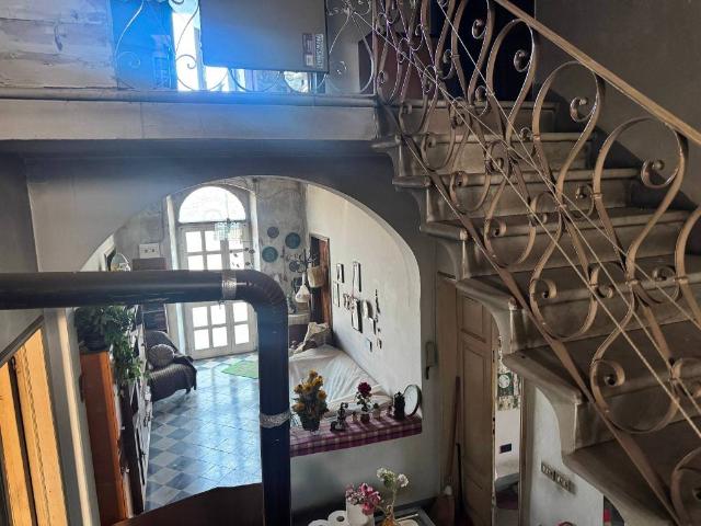 Casa indipendente in vendita a Castelnuovo Magra SP