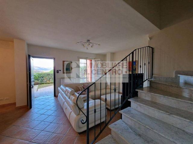 Casa indipendente in vendita a Castelnuovo Magra SP
