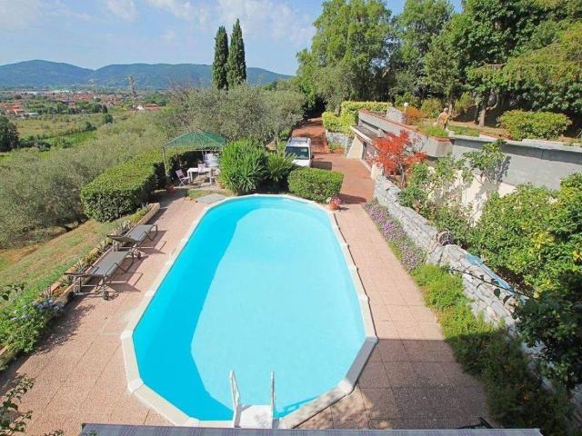 Casa indipendente in vendita a Castelnuovo Magra SP