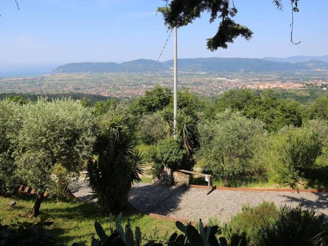 Casa indipendente in vendita a Castelnuovo Magra SP