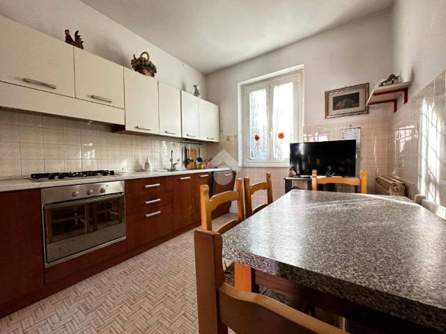 Casa indipendente in vendita a Castelnuovo Magra SP