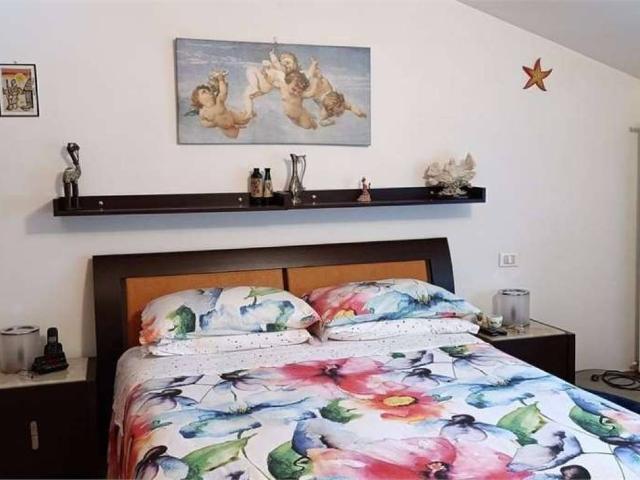 Casa indipendente in vendita a Castelnuovo Magra SP