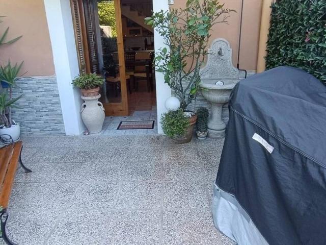 Casa indipendente in vendita a Castelnuovo Magra SP