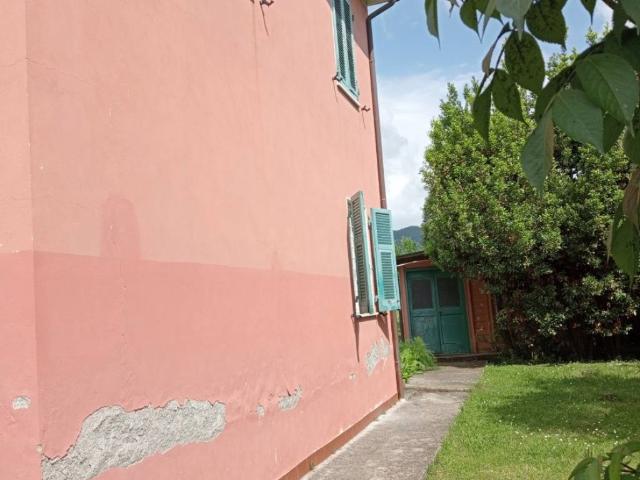 Casa indipendente in vendita a Castelnuovo Magra SP
