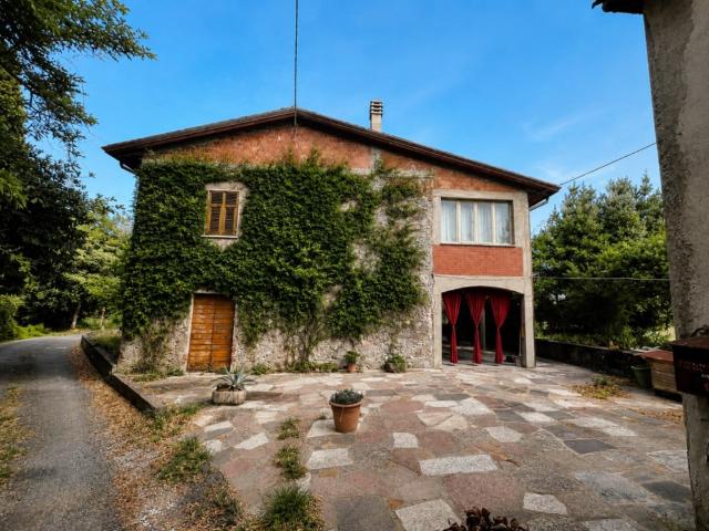 Casa indipendente in vendita a Castelnuovo Magra, Palvotrisia