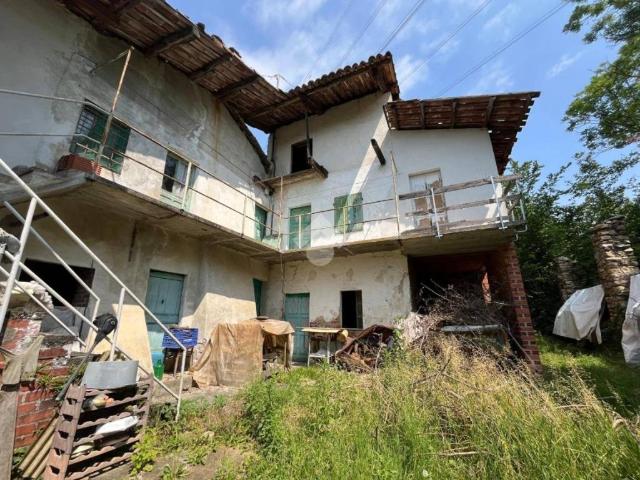 Casa indipendente in vendita a Castelnuovo Nigra TO
