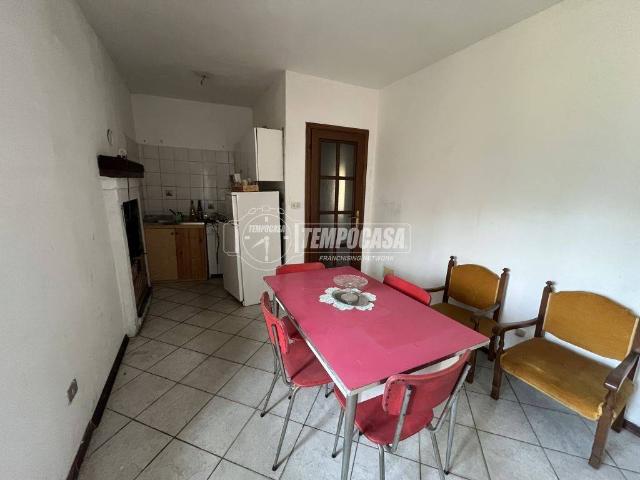 Casa indipendente in vendita a Castelnuovo Nigra TO