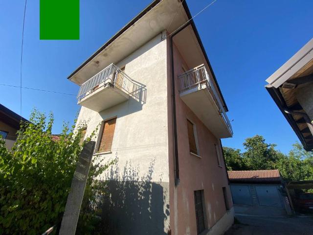 Casa indipendente in vendita a Castelnuovo Nigra TO
