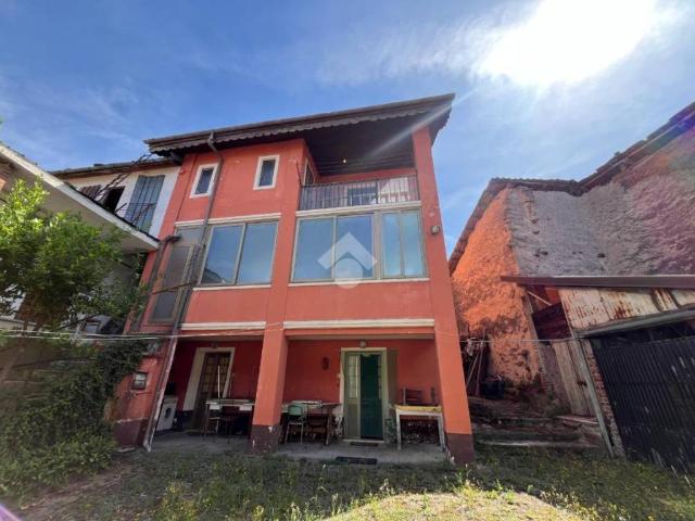 Casa indipendente in vendita a Castelnuovo Nigra TO
