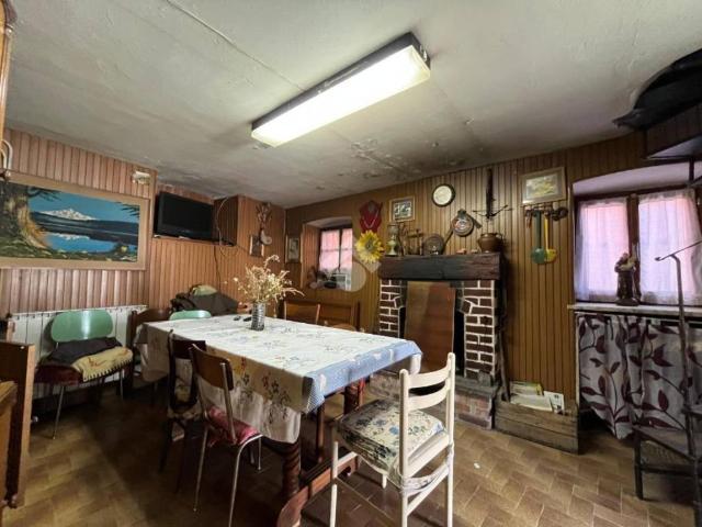 Casa indipendente in vendita a Castelnuovo Nigra via Ubertallo, 6
