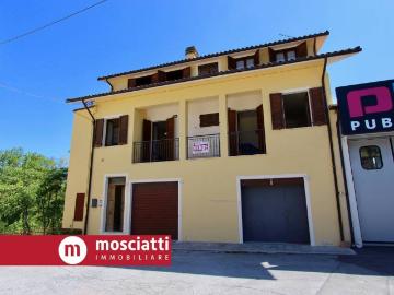 Casa indipendente in vendita a Castelraimondo MC