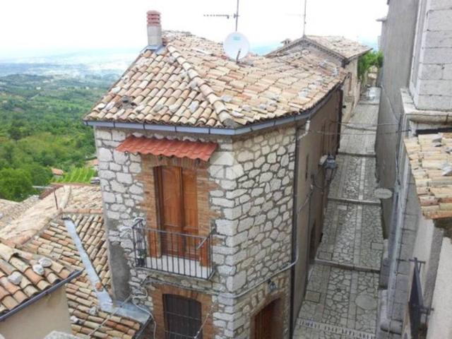 Casa indipendente in vendita a Castelvetere sul Calore AV