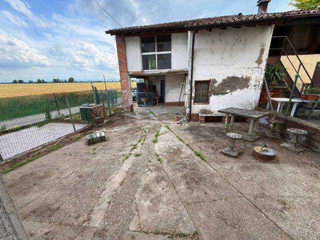 Casa indipendente in vendita a Castelvetro Piacentino PC