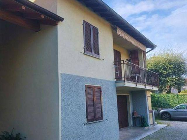 Casa indipendente in vendita a Castelveccana VA