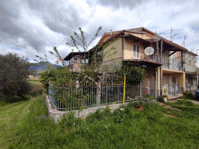 Casa indipendente in vendita a Castelvenere BN