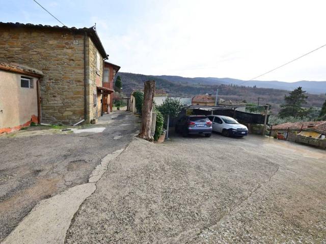 Casa indipendente in vendita a Castiglion Fiorentino AR