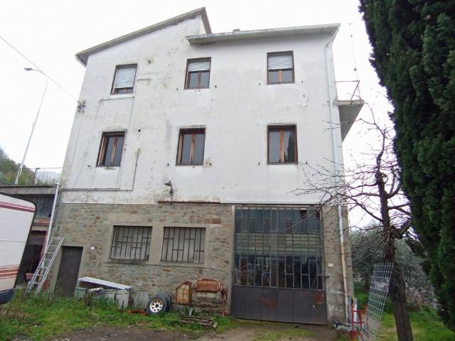 Casa indipendente in vendita a Castiglion Fiorentino AR