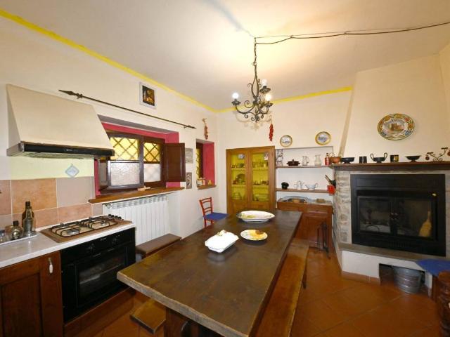 Casa indipendente in vendita a Castiglion Fibocchi AR