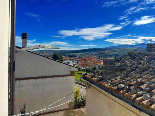 Casa indipendente in vendita a Castiglione a Casauria PE