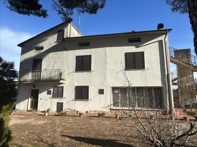 Casa indipendente in vendita a Castiglione Del Lago