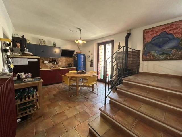 Casa indipendente in vendita a Castiglione Del Lago