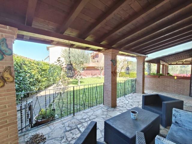 Casa indipendente in vendita a Castiglione del Lago PG