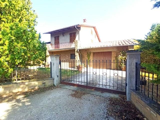 Casa indipendente in vendita a Castiglione del Lago PG