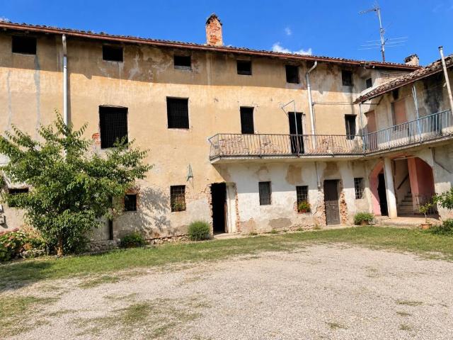 Casa indipendente in vendita a Castiglione delle Stiviere MN
