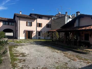 Casa indipendente in vendita a Castiglione delle Stiviere MN