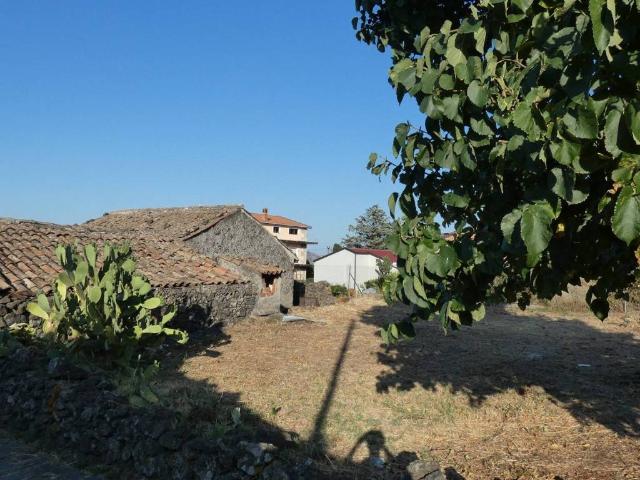 Casa indipendente in vendita a Castiglione di Sicilia CT