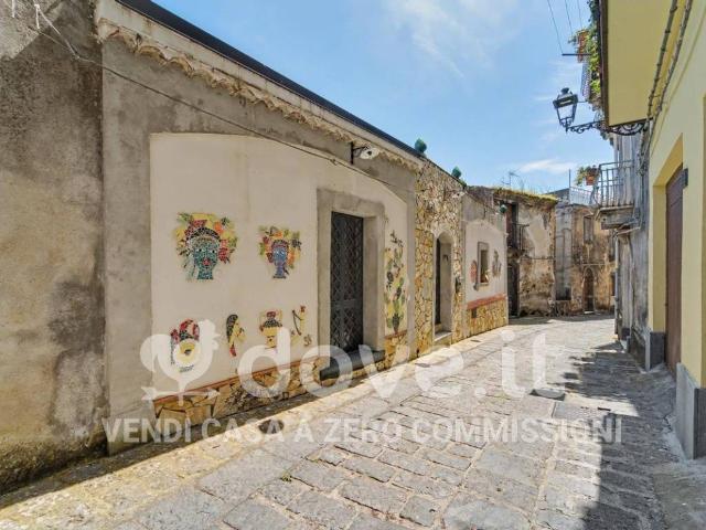 Casa indipendente in vendita a Castiglione di Sicilia CT
