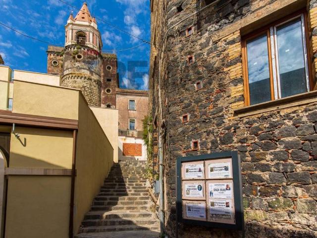 Casa indipendente in vendita a Castiglione di Sicilia CT