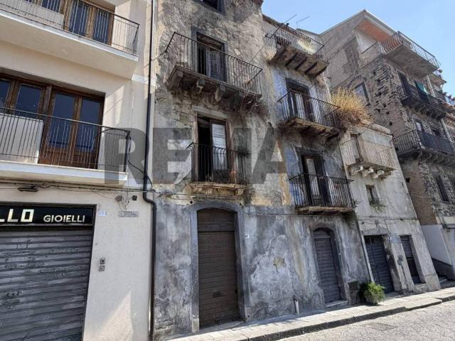 Casa indipendente in vendita a Castiglione di Sicilia CT