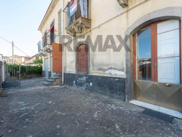 Casa indipendente in vendita a Castiglione di Sicilia CT