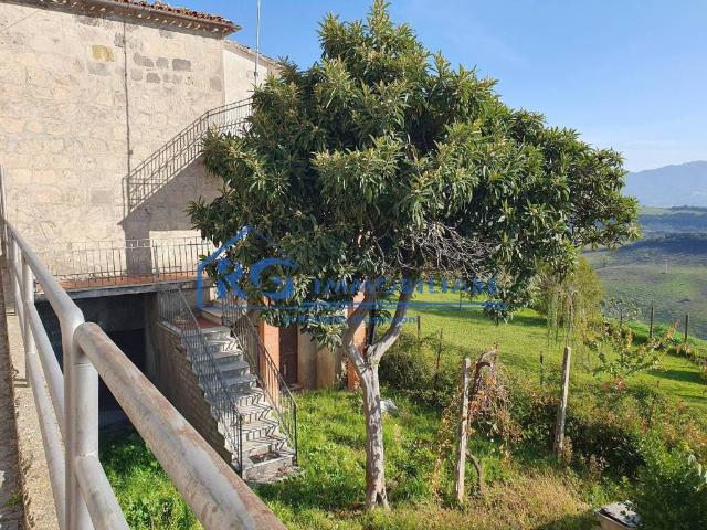 Casa indipendente in vendita a Castiglione in Teverina VT