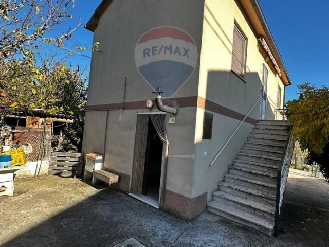 Casa indipendente in vendita a Castiglione Messer Raimondo