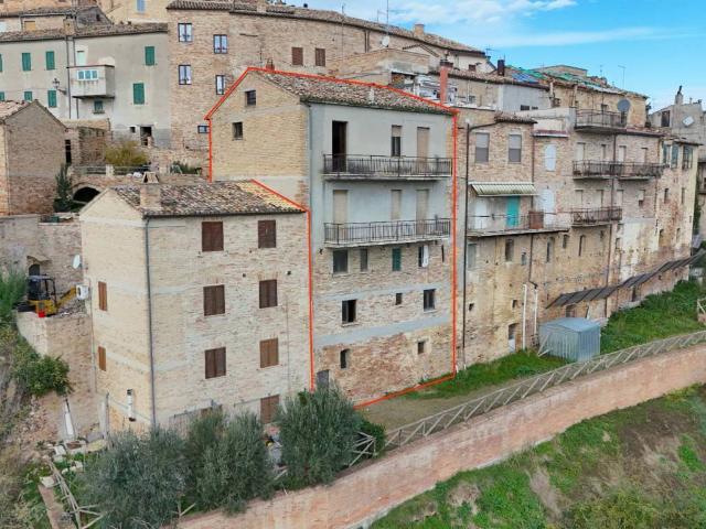 Casa indipendente in vendita a Castignano AP