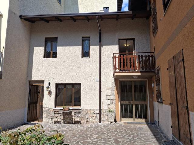 Casa indipendente in vendita a Castione della Presolana BG