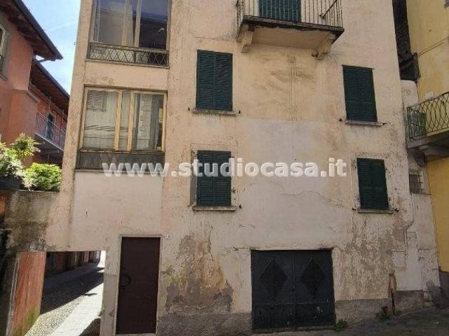 Casa indipendente in vendita a Castro BG