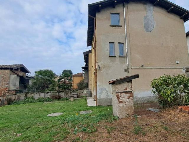 Casa indipendente in vendita a Castronno VA