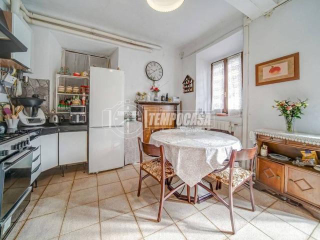 Casa indipendente in vendita a Castronno VA
