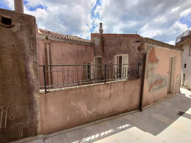 Casa indipendente in vendita a Castroreale ME