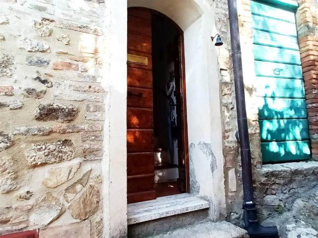 Casa indipendente in vendita a Cetona SI
