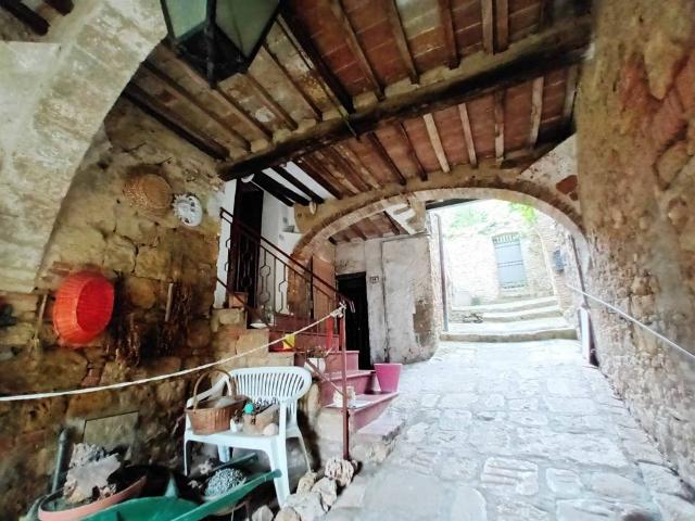 Casa indipendente in vendita a Cetona SI