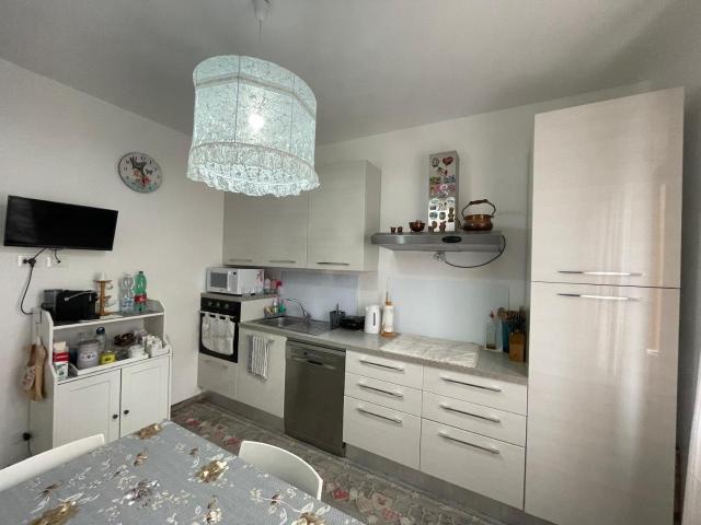 Casa indipendente in vendita a Cecina