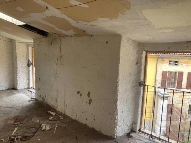 Casa indipendente in vendita a Cellatica BS
