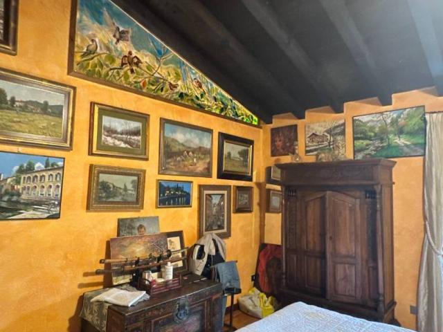 Casa indipendente in vendita a Cellatica BS